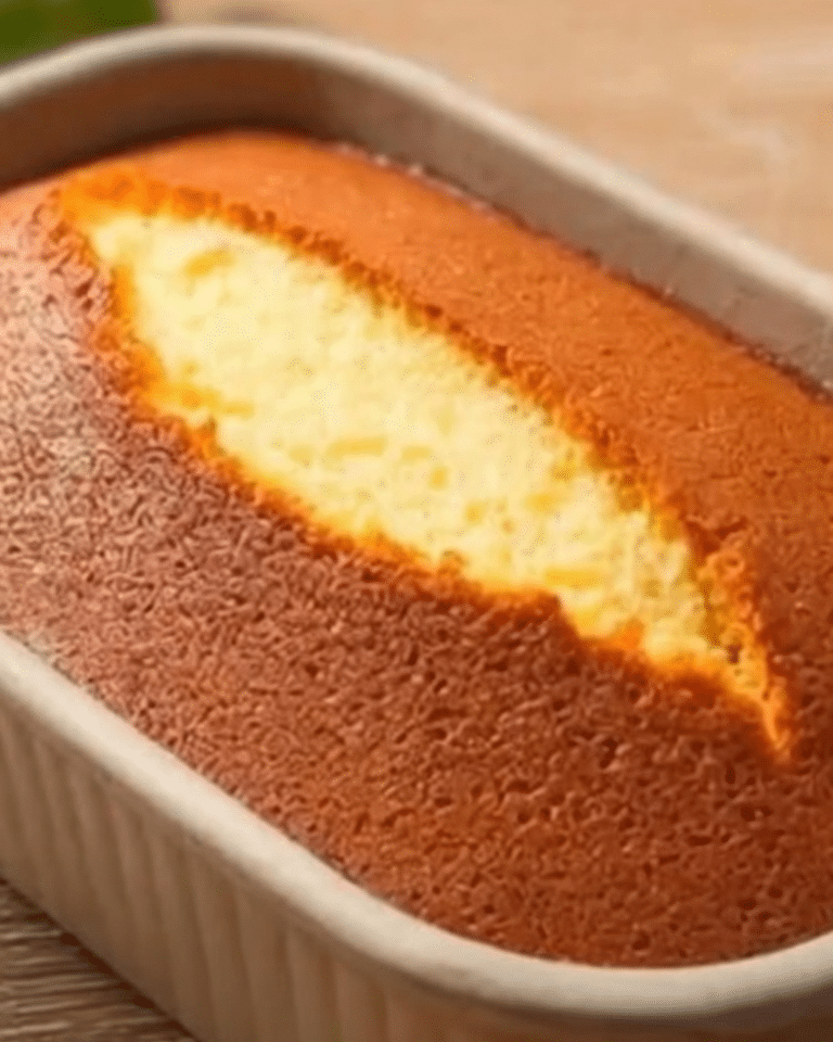 Gâteau au Citron à la Crème Fraîche : Le Moelleux Parfait avec Croûte Dorée